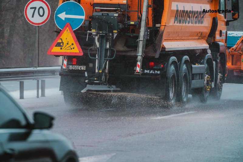 Дорожні бригади Autostrada працюють у посиленому режимі під час свят 🏗️ 2