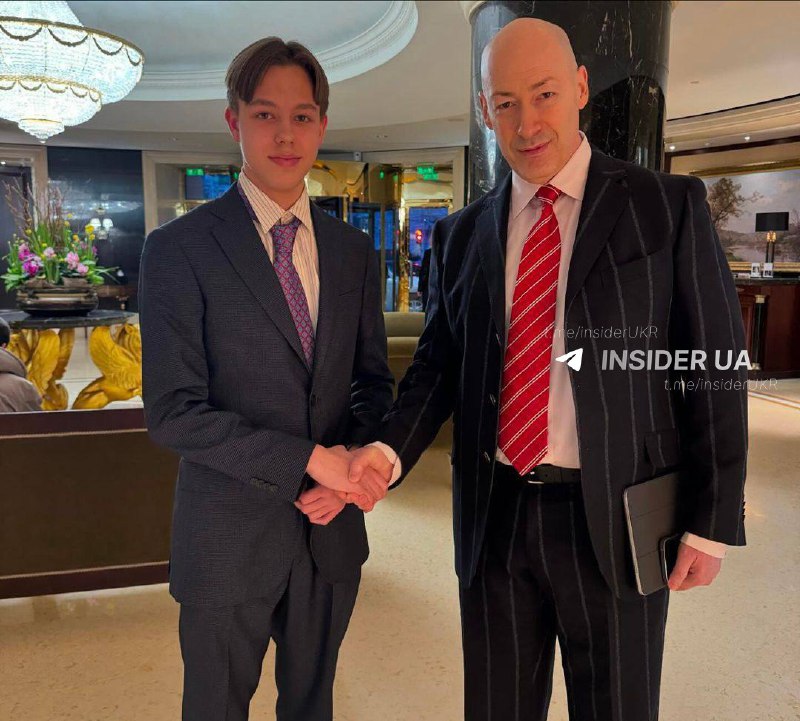 У Києві мажор поплатився за виконання гімну РФ та вихваляння агресором 3